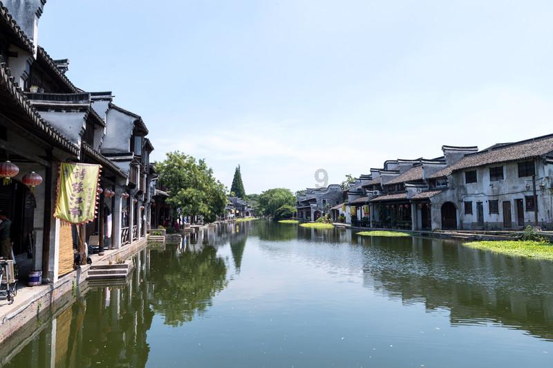 这一次，71岁脸僵的刘晓庆，把她的“老年尴尬”展现得淋漓尽致