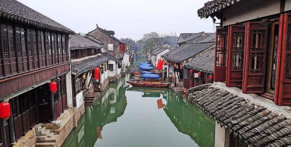 逃离上升的热气球