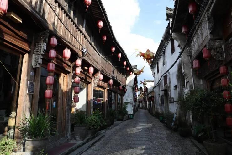 国粹艺术名家——曾荣文
